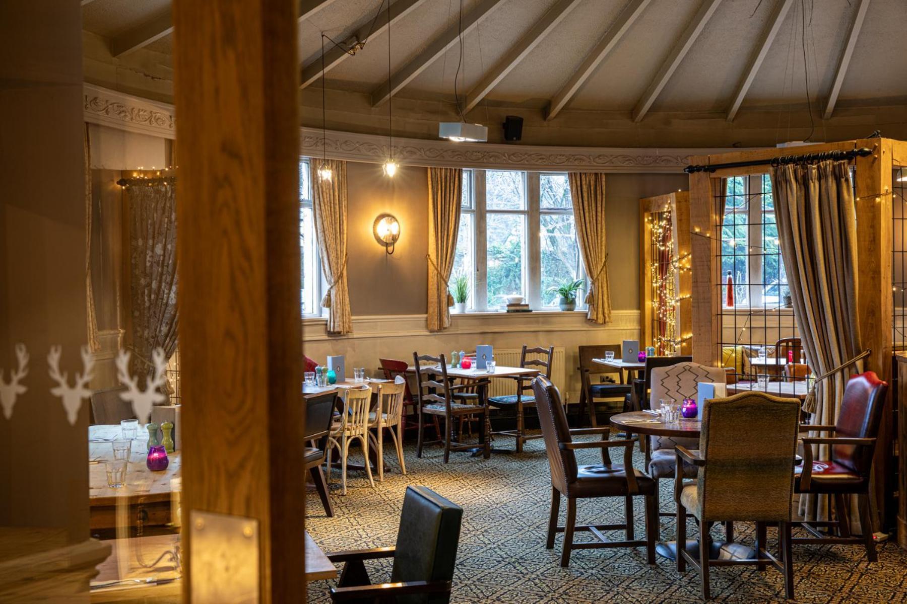 The Devonshire Arms Hotel Baslow Kültér fotó