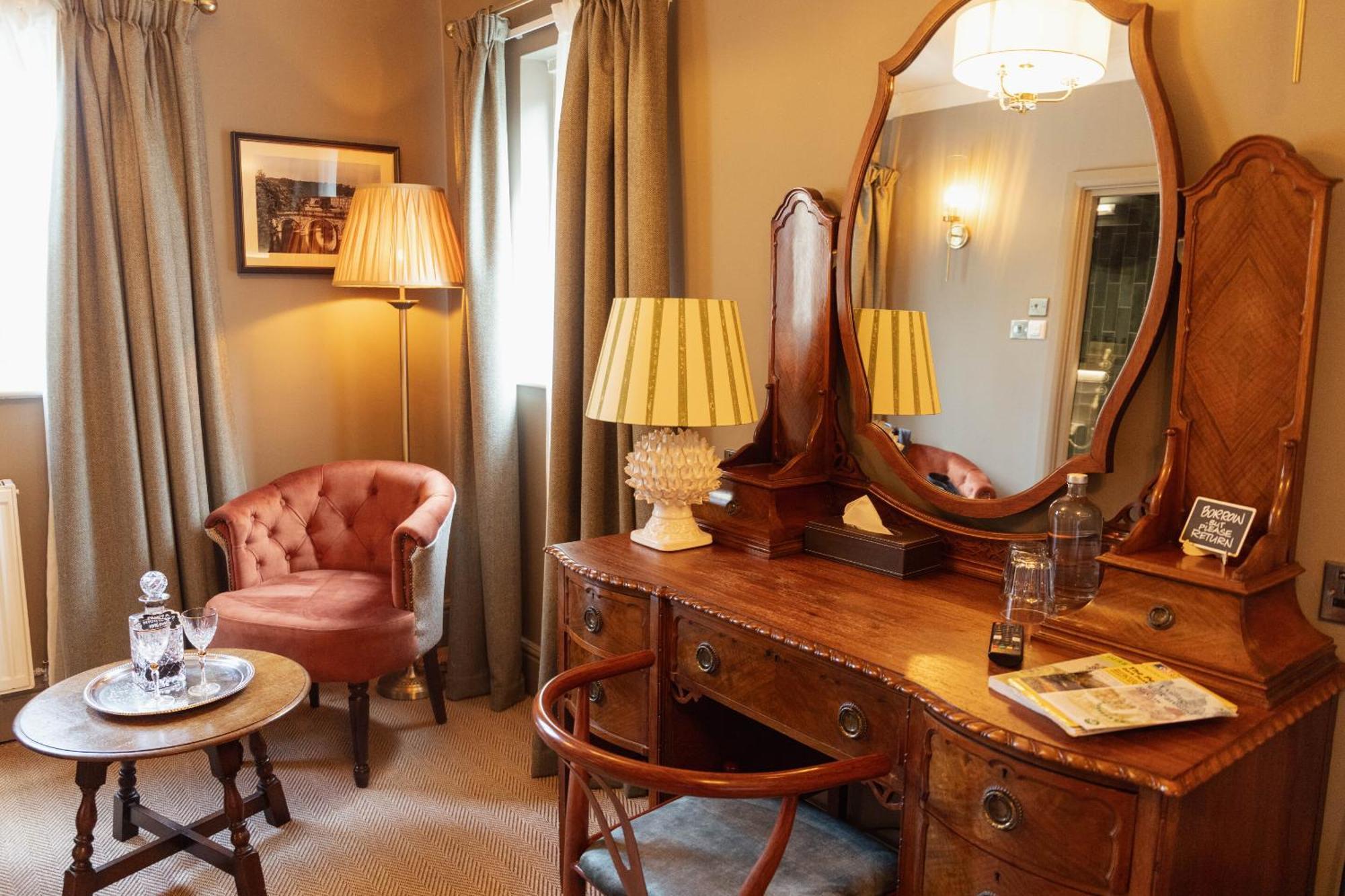 The Devonshire Arms Hotel Baslow Szoba fotó